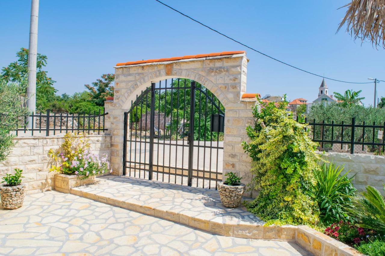 Apartments Solta Gornje Selo Dış mekan fotoğraf