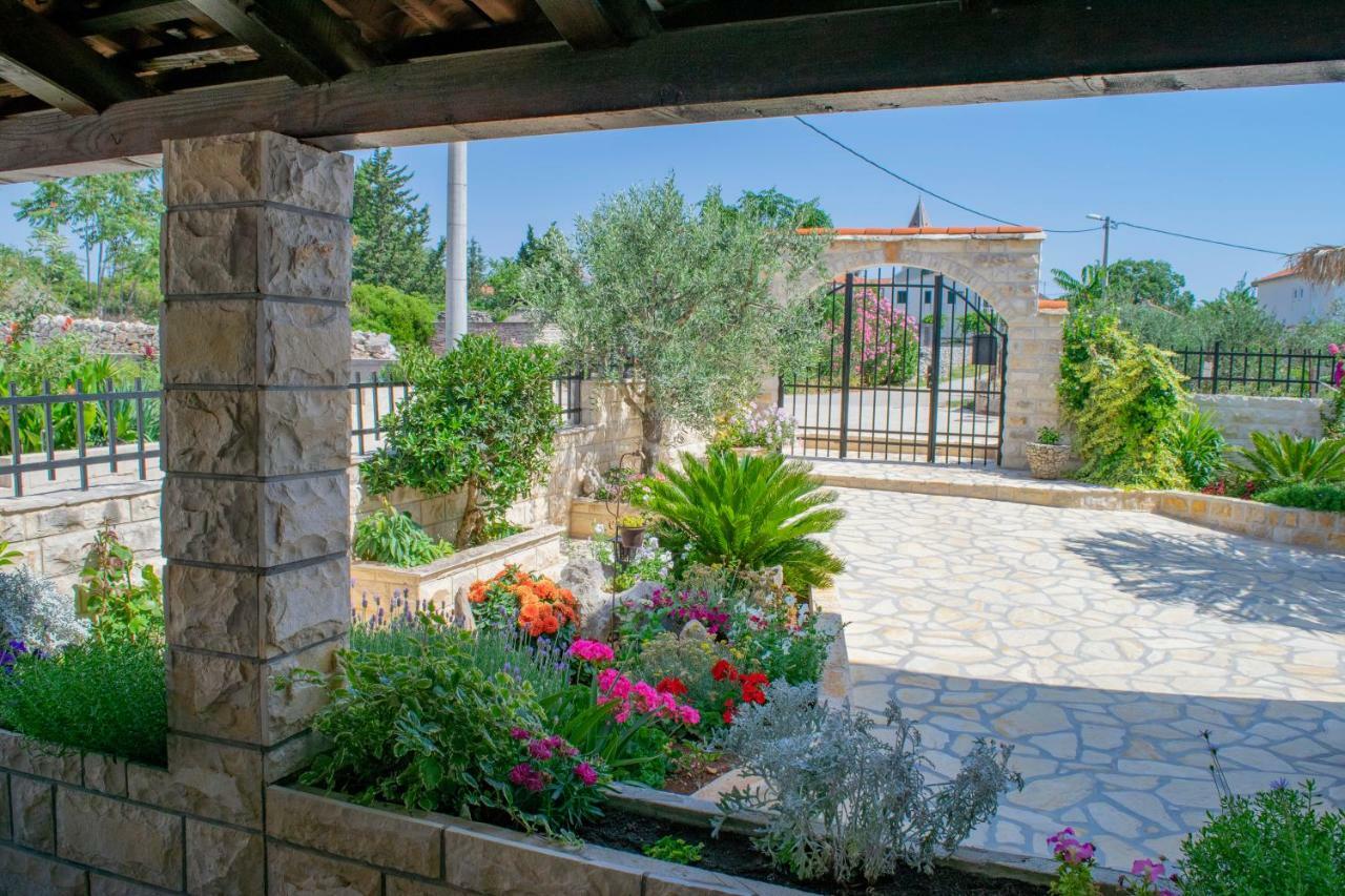 Apartments Solta Gornje Selo Dış mekan fotoğraf